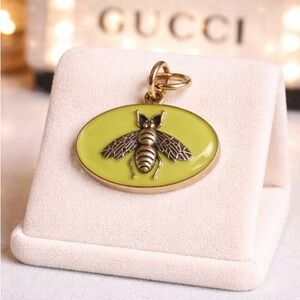 Gucci stamped oval Bee Pendant/ charm/ zipper pull  in Lime Green- NEW